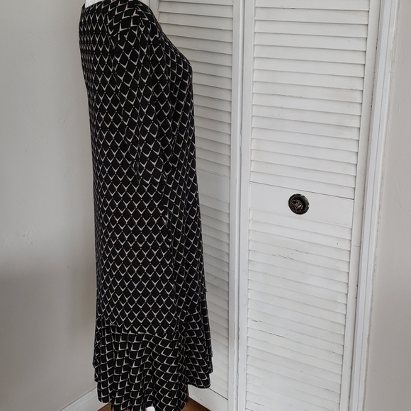 Black & Tan Geometric Dress with Ruffle He… - Picture 5 of 8